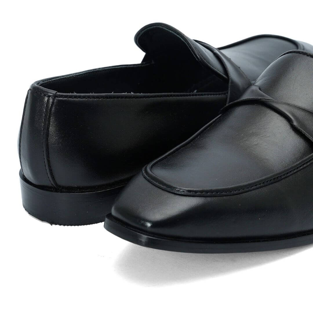 London Cross 005 - stylish choice for any formal occasion.