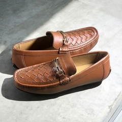 Leather paroi with buckle tan-1162